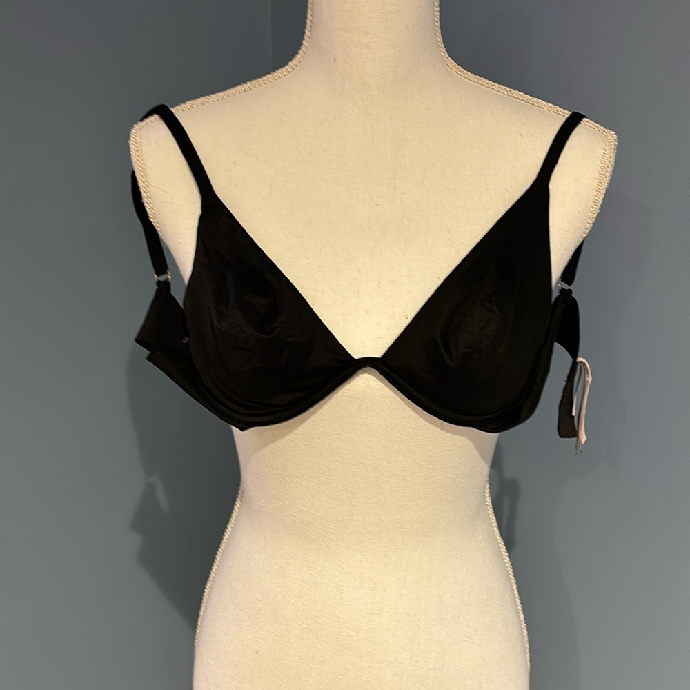 Victoria Secret underwire bra size 32C